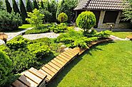 10 Landscaping Ideas to Improve the Appearance of Your Front Yard | Lavorist