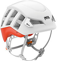 Petzl lance les premiers casques adaptés et certifiés pour le ski de randonnée