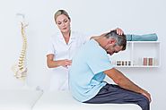 Chiropractic Physician vs. Medical Doctor: Which One Is a Better Choice When You’re in Portland?
