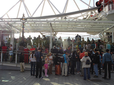 Overlooking London with your family from atop the London Eye | Family Vacation Plans