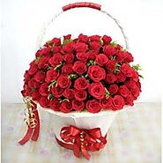 Send Romantic Roses Basket Online Same Day Delivery - OyeGifts.com