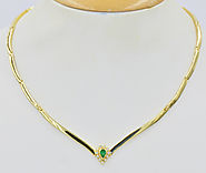 Necklaces of Natural Emerald - Exotic Gold Jewelry