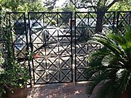 Hundreds of Fencing Options, So which one should you choose | Gonzales Iron Works