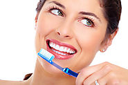 How to Maintain a Pearly White Smile