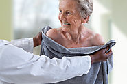 Helping Seniors with Bathing: 4 Things to Remember