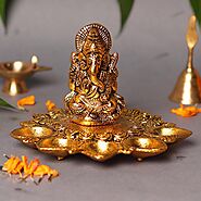 Buy or Order Ganesha Idol Diyas Online - OyeGifts.com