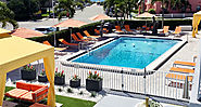 St Pete beach Florida hotels with modern beach hotel amenities in an old Florida environment