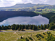 Le Lac Pavin en Auvergne, randonnée au Lac Pavin, pêche au Lac Pavin, le tour du Lac Pavin