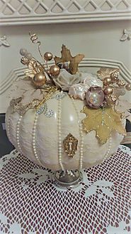 Shabby Chic Pumpkin Ideas- Does this look great