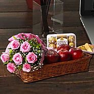 Pink Rose Bouquet with Apple and Ferrero Rocher