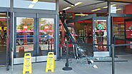 Things you should be Aware before opt for 24hrs Emergency Storefront Glass Repair Services