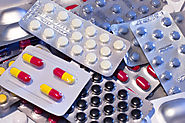 Learn How to Manage Your Medications While Traveling