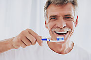Tips: Helping Elderly Care for Their Teeth