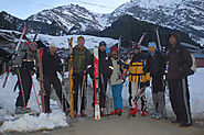 Skiing in Gulmarg - Budget Trek Kashmir