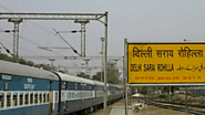Breaking News: Beaten by belt in train at rohilla railway station in delhi | पत्थरबाज है मार डालो- कहकर ट्रेन में दो ...