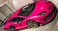 Lamborghini Aventador SVJ màu hồng