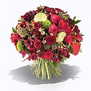 Buy exotic anniversary flowers online in Dubai