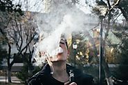 Why do people Vape? Reasons, Benefits and Risks