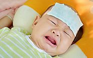 Bị sốt khiến trẻ ngủ đêm không ngon giấc: Giải pháp nào cho mẹ?