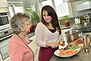 Seniors in the Kitchen and How Caregivers Can Help