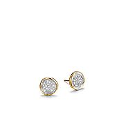 Choosing a Pair of Diamond Stud Earrings for Your Loved Ones