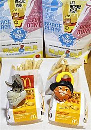 Piden que McDonald's elimine los regalos de su menú infantil - Reuters