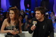 Kristen Stewart e Robert Pattinson altre immagini e fotografie di alta qualità da scaricare | FotoVips