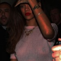Rihanna ancora scandalo, maglia trasparente mostra topless | Moda Vip
