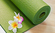 How do I clean a yoga mat with steps