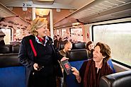 W Holandii pasażerowie czytający książkę mieli przejazd pociągiem za darmo - NowyMarketing