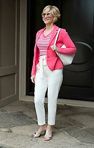 Styling a Pretty Pink Sweater Blazer –