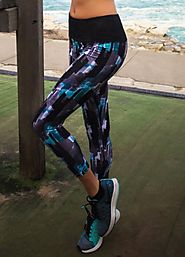 Website at https://www.lasculpte.com.au/activewear-womens-gym-wear/yoga-pants-tights-australia/