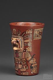 Vaso con representación de divinidad decapitadora | Wari [Huari] : Archivo Digital de Arte Peruano