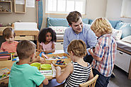 5 Differences Between Montessori & Traditional School