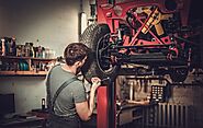 What Is the Job Description of an Auto Electrician & Skills Required?