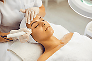 Cosmetology Services: How to Find the Best Esthetician School in Fort Wort