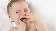 Trẻ sơ sinh bị nhiệt miệng: mẹ phải làm sao?