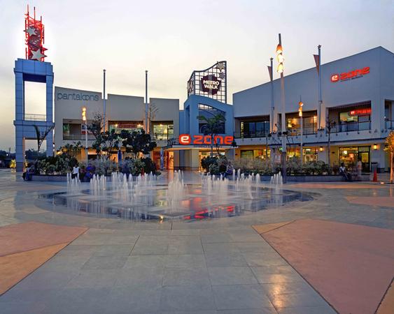 Which mall is open today in delhi