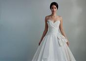 Amalia Carrara - Exquisite Bride