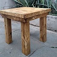 16 Small Pallet Tables That Are Easy To Make And Sale - Sensod - Create. Connect. Brand.