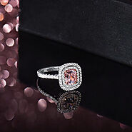 Picking a pink diamond engagement ring