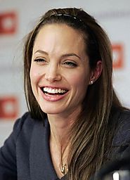 10 Pictures of Angelina Jolie Without Makeup | Styles At Life
