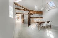 Manor House Stables / AR Design Studio