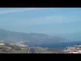 COCKPIT VIEW OF VISUAL APPROACH AND LANDING AT LA PALMA AIRPORT (CANARY ISLANDS)