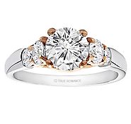How to Select Diamond Engagement Ring without Her Knowing?