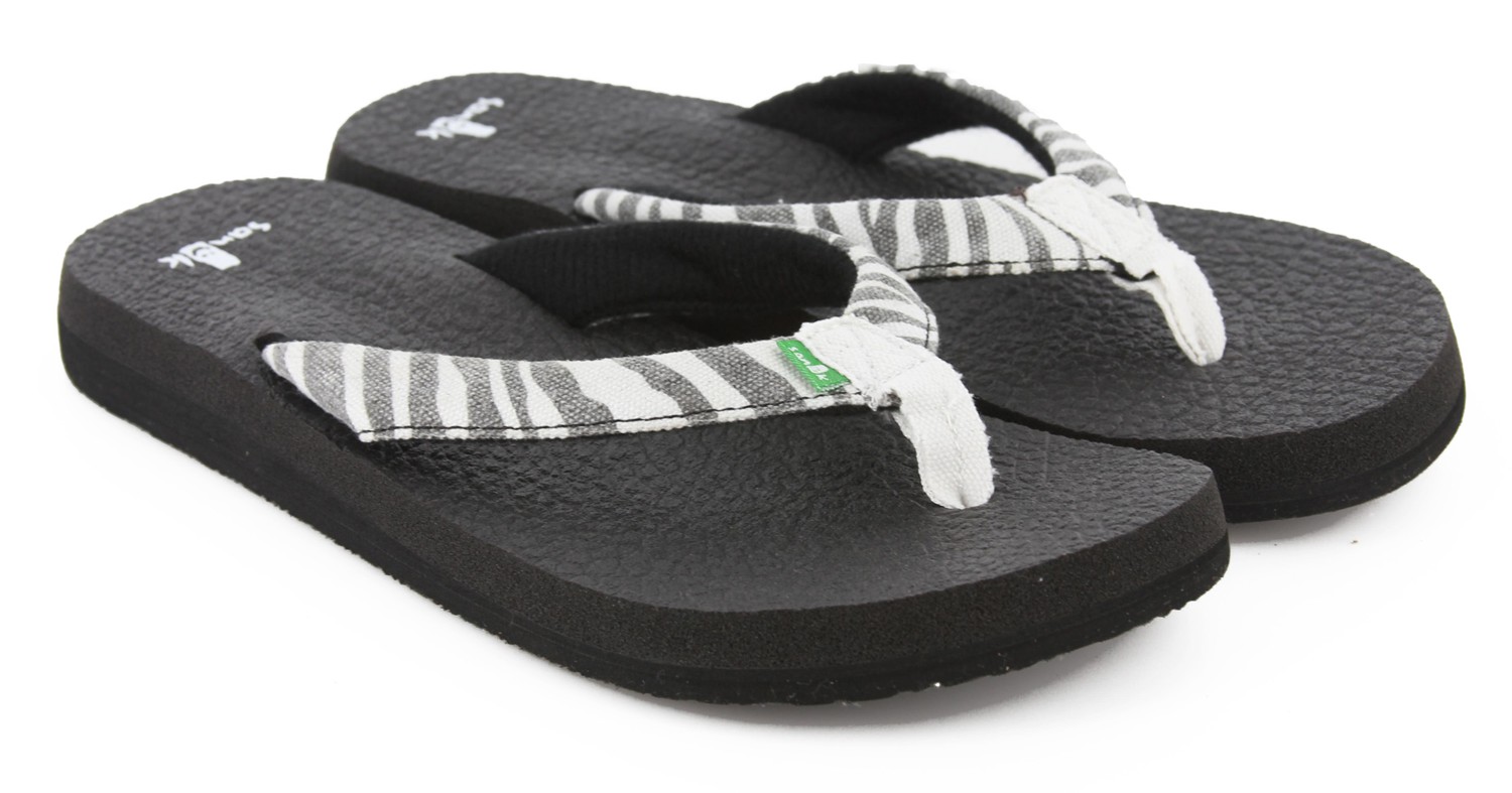 sanuk wildlife flip flops