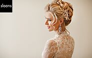 How Can a Bridal Hair Stylist Assist You in Obtaining a Classic Chignon Hairstyle?