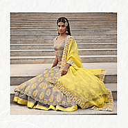 Bring out the mesmerizing look for the Mehndi ritual with designer Lehenga
