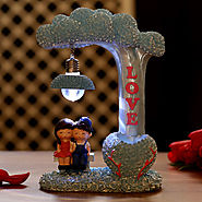 Get the Gorgeous Couple Showpiece For This Propose Day