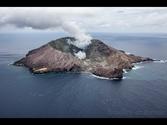 Spectacular video White Island Volcano erupts the full version